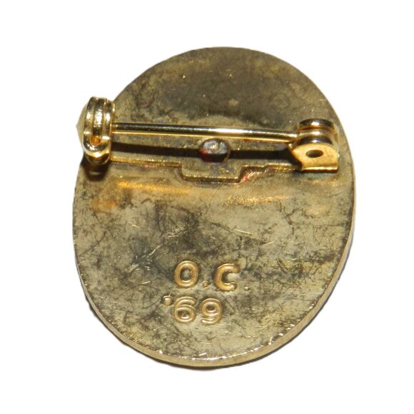 Vintage CWBA Bowling Lapel Pin O.C. 1969, 200 Award Enamel, Gold Metal Rare! - Picture 2 of 4